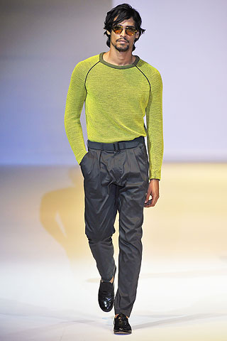 Giorgio Armani / - 2011